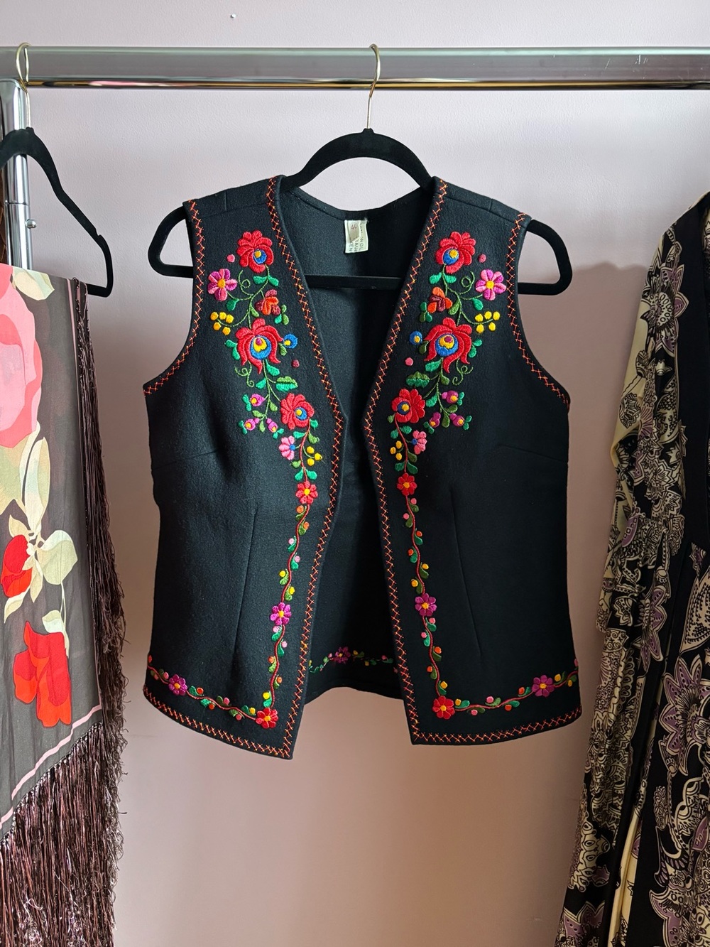 Vintage Eastern European Floral Embroidered Black Felt Wool Sleeveless Vest - Picture 4 of 10